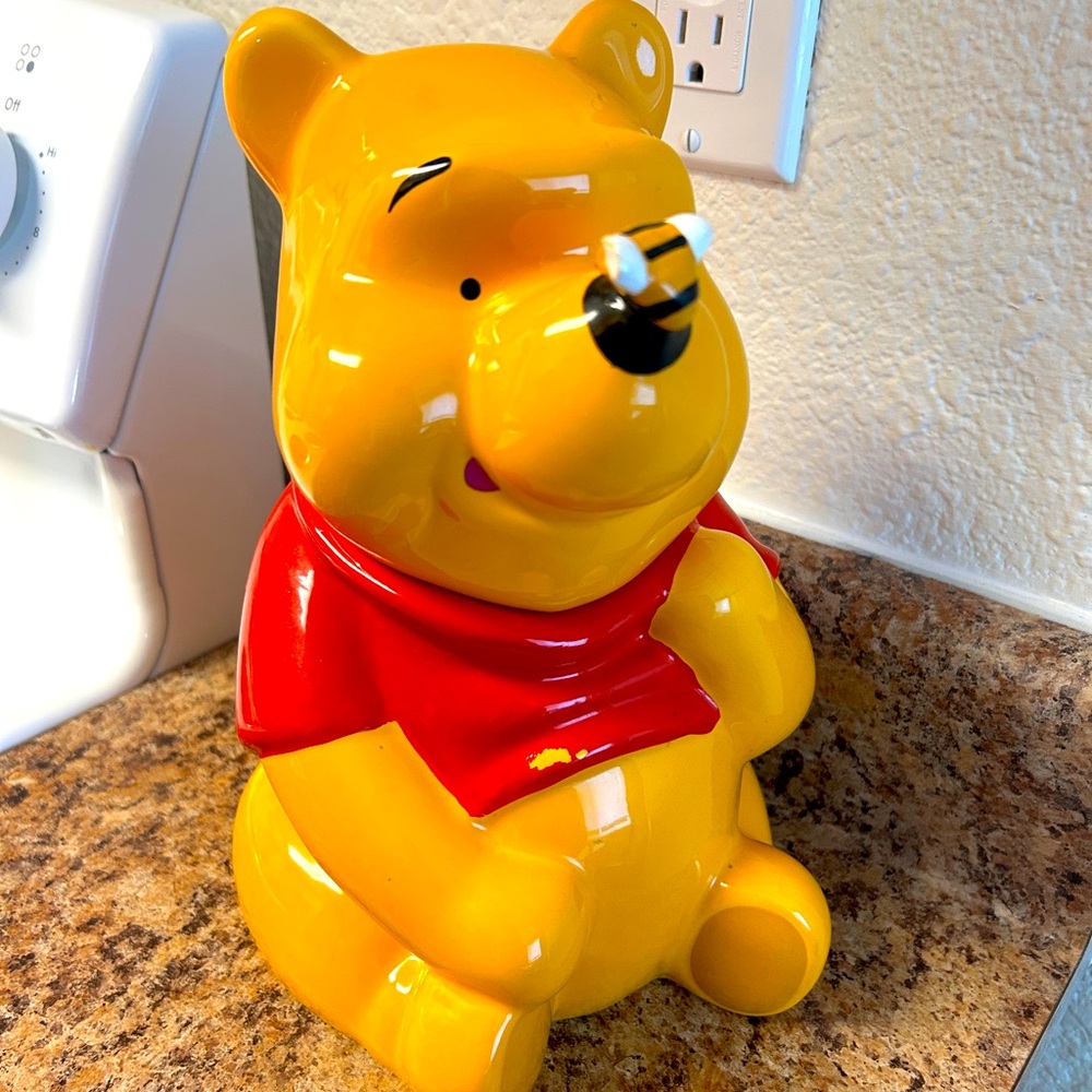 Vintage treasure craft unique cookie jar whinnie the Pooh collector